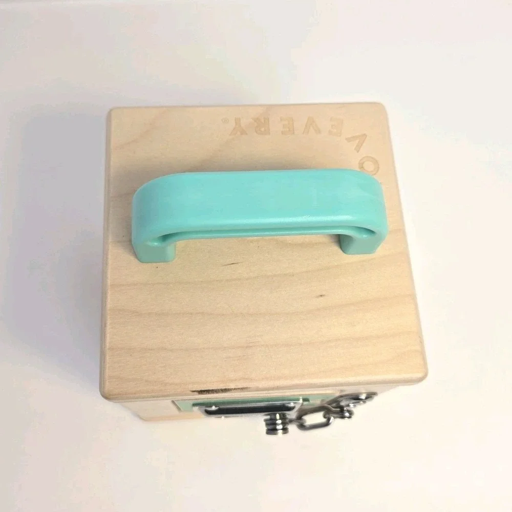 LOVEVERY lock box